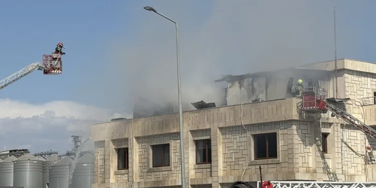 KPSS sınavı yapılan okulda kilitli kalan vatandaş kurtarıldı