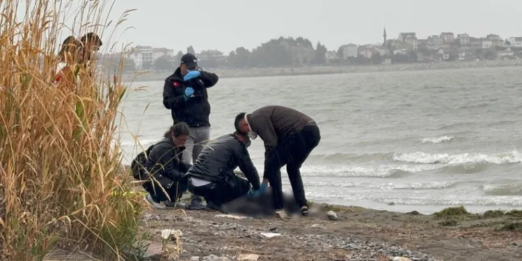 KPSS sınavı yapılan okulda kilitli kalan vatandaş kurtarıldı