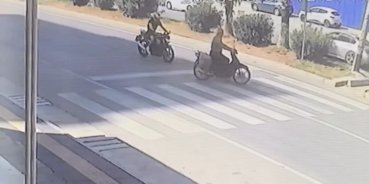 İki otomobil kafa kafaya çarpıştı: 5 yaralı