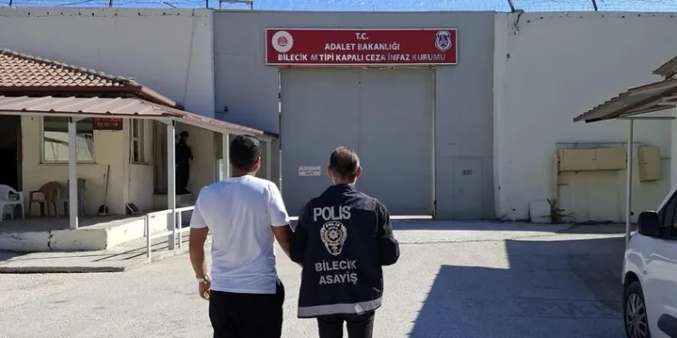 ‘Parada Sahtecilik’ suçundan 7 yıl 9 ay hapis cezası bulunan şahıs yakalandı