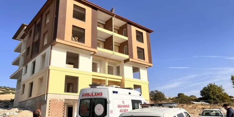 Uyuşturucu madde ile yakalanan 2 kişi tutuklandı