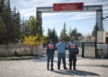 Uyuşturucu madde ile yakalanan 2 kişi tutuklandı