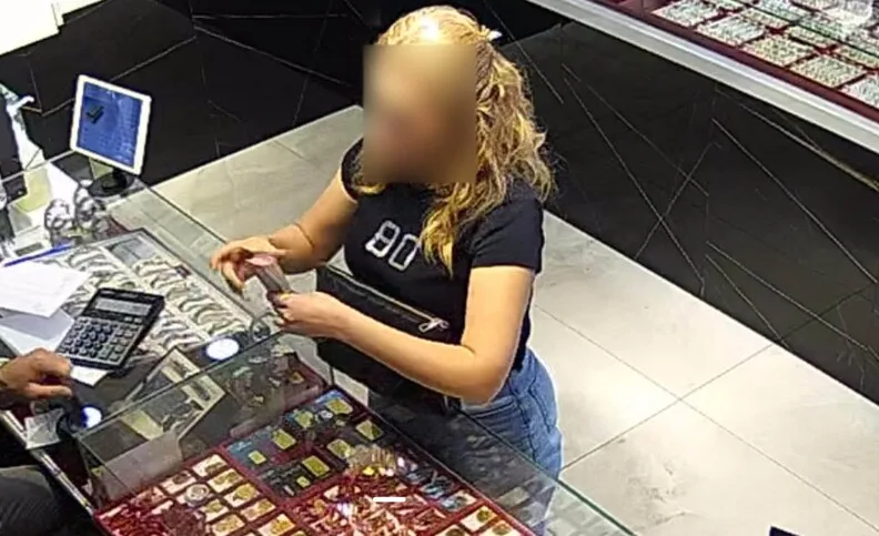 Antalya’da uçuruma yuvarlanan araçta ölen 3 kişinin cenazeleri ailelerine teslim edildi