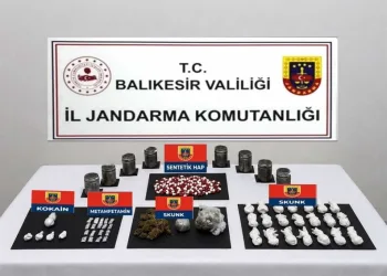 Fatih’te taksicilerin yolcu alma tartışması kavgaya dönüştü