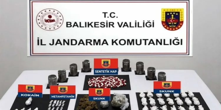 Fatih’te taksicilerin yolcu alma tartışması kavgaya dönüştü