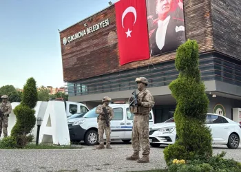 Çukurova Belediyesi’ne operasyon: Eski başkan Soner Çetin gözaltında