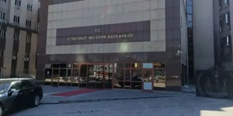Etimesgut Belediyesine ikinci operasyon: 25 gözaltı