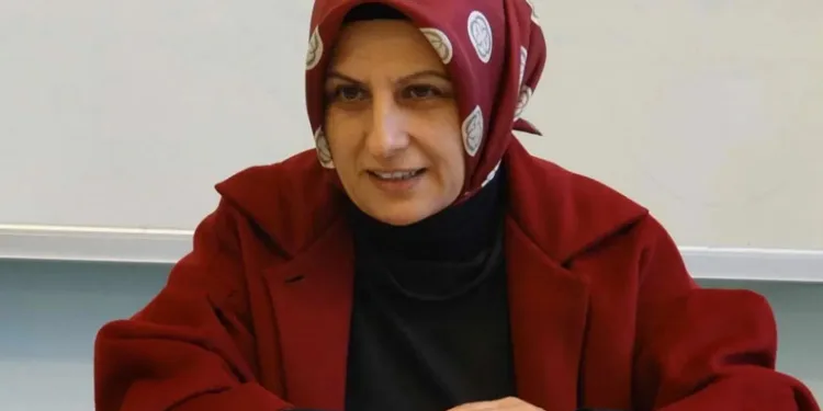 Fatma Betül Sayan Kaya yerine Hülya Terzioğlu atandı