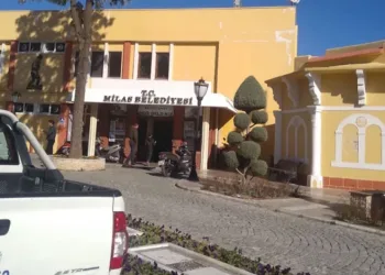 Milas Belediyesi’ne operasyon: Polis binada arama yapıyor