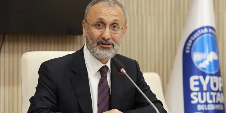 Eyüpsultan Belediyesine operasyon: 28 gözaltı