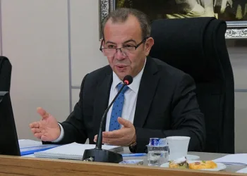 Tanju Özcan’a cinsel saldırı davasında beraat