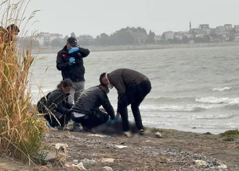 Eğirdir Gölü kenarında erkek cesedi bulundu