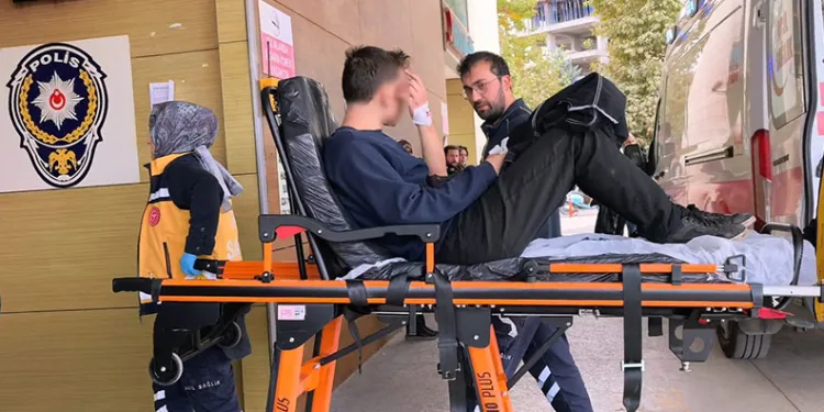 Motosikletini tamir ederken parmağı koptu