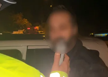 “Ben seyir halinde değilim” dedi, polisi çileden çıkardı