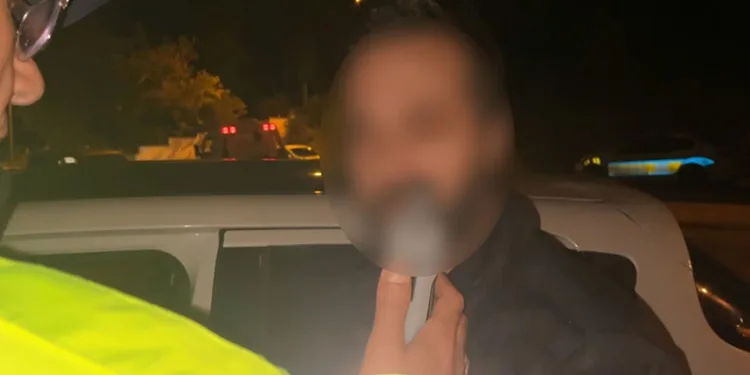 “Ben seyir halinde değilim” dedi, polisi çileden çıkardı