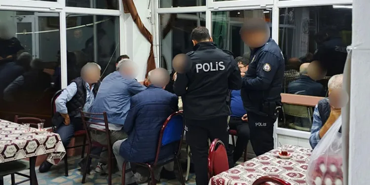 Bursa’da 300 polisin katılımıyla ‘Huzur’ uygulaması