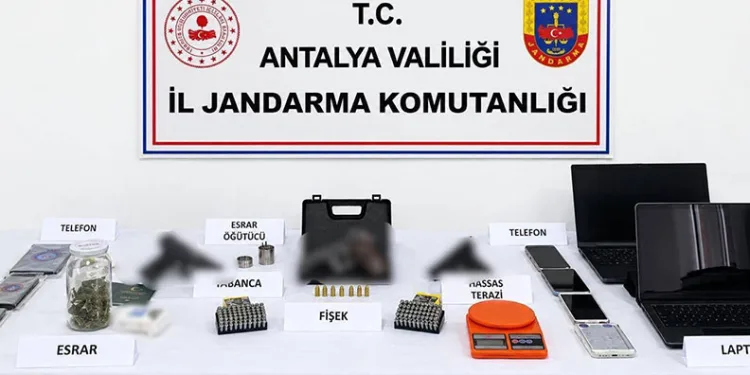 Antalya’da uyuşturucu operasyonu