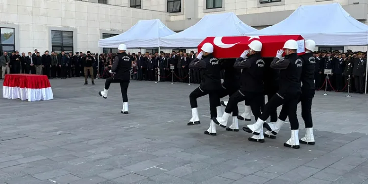 Silahlı saldırıda şehit olan polis için Ankara Emniyet Müdürlüğünde resmi cenaze töreni düzenlendi