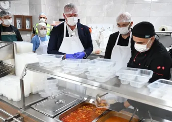 Karacabey Belediyesi’nden her kesime dokunan sosyal destekler