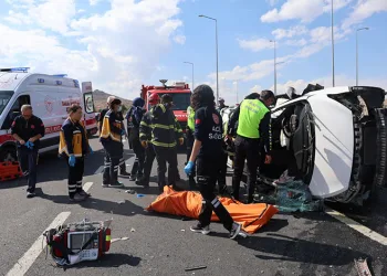 Nevşehir’de kamyonet ile otomobil çarpıştı: 2 ölü, 1 yaralı