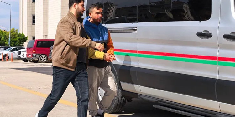 Bursa’da polisten kaçan şüphelinin üzerinden 50 gram uyuşturucu çıktı