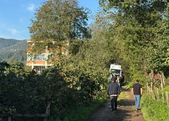 Husumetlileri tarafından önce oğlu, sonra kendi öldürüldü