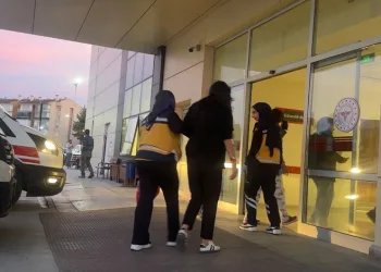 Burdur’da 52 öğrenci zehirlenme şüphesiyle hastaneye başvurdu