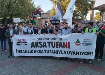 Bursa’da Filistin’e destek yürüyüşü düzenlendi