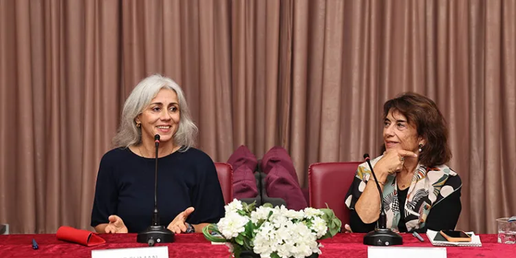 Defne Suman Nilüferli okurlarıyla buluştu