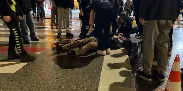 Bursa’da motosikletin çarptığı yaya ve sürücü yaralandı