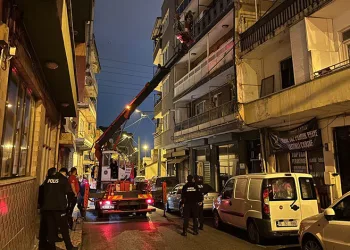Bursa’da annesini saatlerce rehin aldı: Özel harekat operasyonuyla kurtarıldı