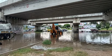 Adana’da sağanak yağış hayatı olumsuz etkiledi