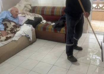Bursa’da yağmur suları apartmanları bastı