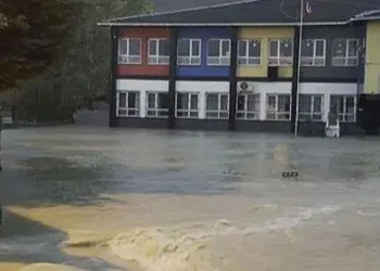 İstanbul ve Kocaeli’de okullar yarın da tatil edildi