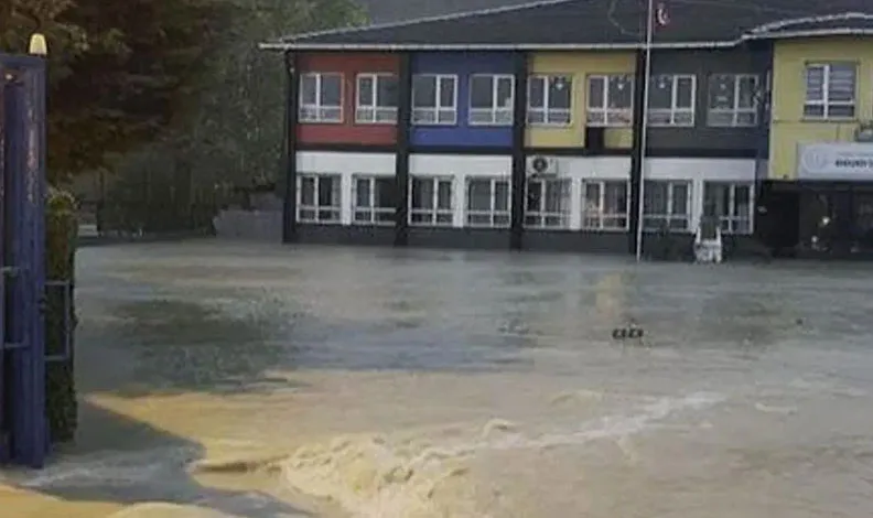İstanbul ve Kocaeli’de okullar yarın da tatil edildi