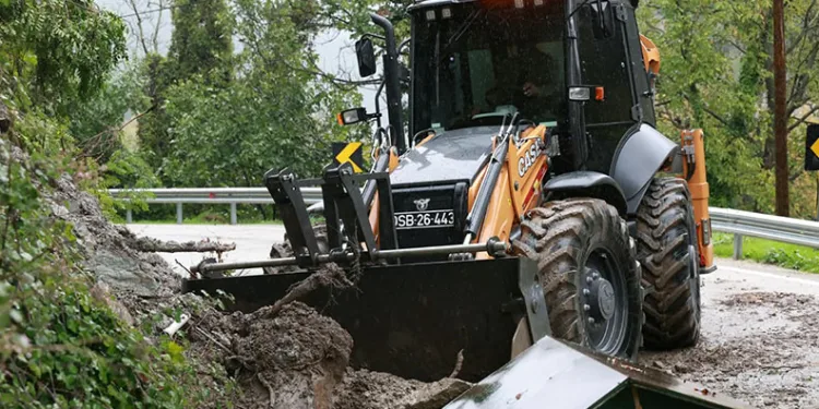 Osmangazi Belediyesi’nden toprak kaymasına hızlı müdahale