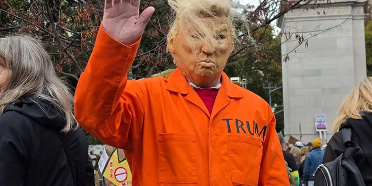 ABD’de Trump karşıtı “Krallara Hayır” protestosu
