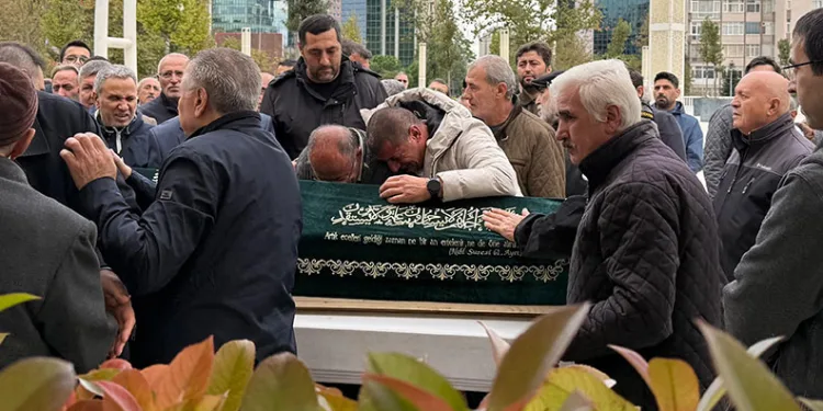 Ayazağa’daki sel felaketinde hayatını kaybeden Turgut Dursun son yolculuğuna uğurlandı