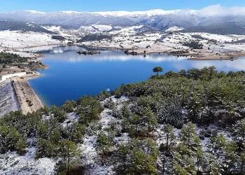 Uşak’ın yüksek kesimleri karla kaplandı