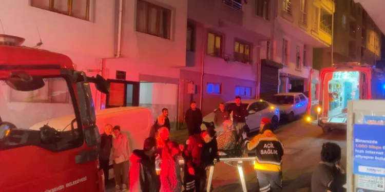 Bursa’da apartmanda panik: Duman asansör boşluğundan çıktı