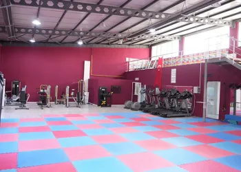 Yenişehir Belediyesi Kadın Spor Salonu hizmete açıldı
