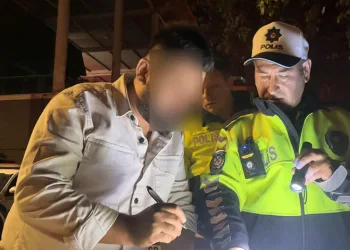 Bursa’da trafik polisinin alkollü sürücü ile imtihanı