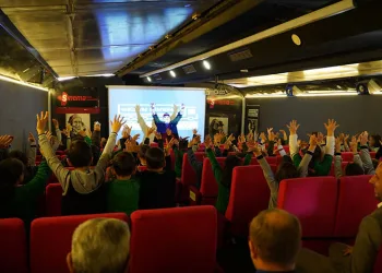 Kültür ve Turizm Bakanlığının Gezen Sinema Tırı Orhangazi’de