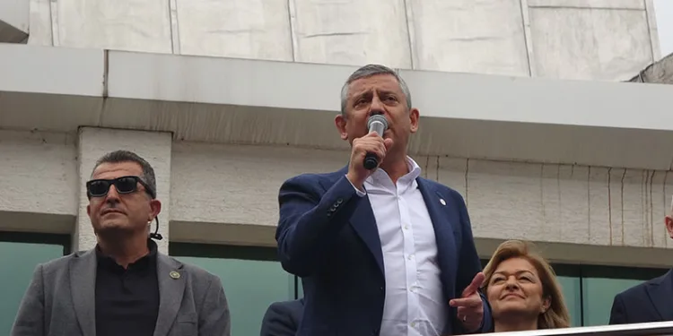“Yaşadığımız krizler yetmezmiş gibi şimdi bir de fon krizi çıktı”