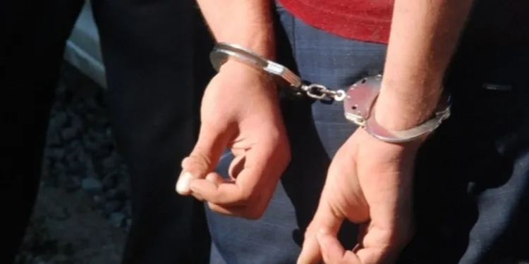 Sınıf öğretmeni fuhuş ve uyuşturucu suçlarından tutuklandı