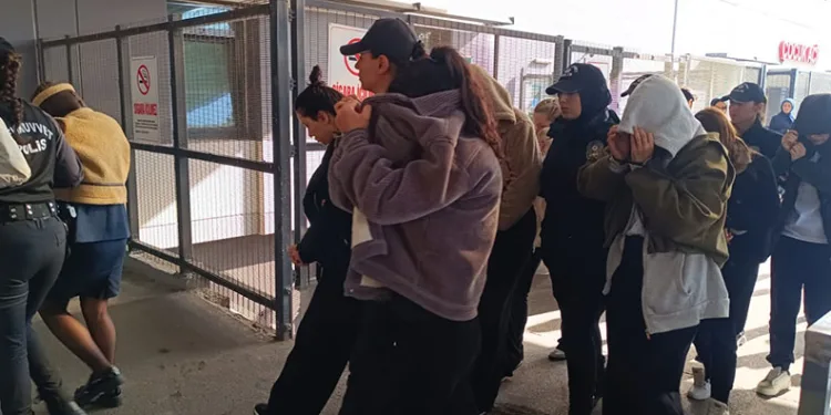 Yasa dışı yumurta ticareti soruşturmasında 44 şüpheli sağlık kontrolünden geçirildi
