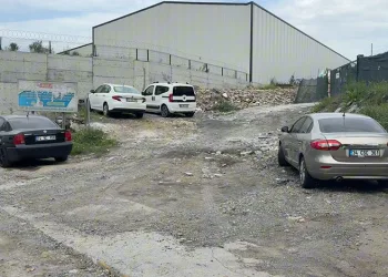 Büyükçekmece’deki cinayetin faili araç içerisinde ölü bulundu