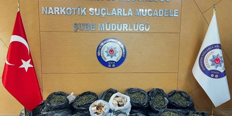 İzmir’de uyuşturucu operasyonu: 12 gözaltı