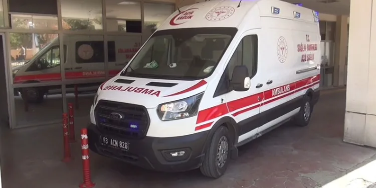 Bahçeyi sürerken traktörden düşen yaşlı adam hayatını kaybetti
