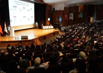 Bursa’da anne sütü sempozyumuna yoğun ilgi